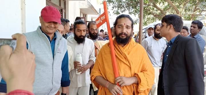 बलात्कार आरोपी सिद्धबाबाले गरे सुनसरी अदालतमा आत्मसमर्पण