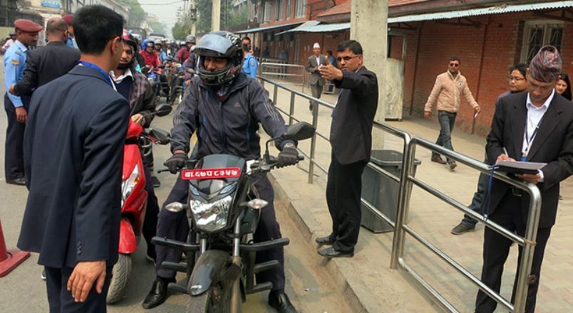विब्लवको बम आतंकको प्रभावः सिंहदरबार प्रवेशमा कडाइ