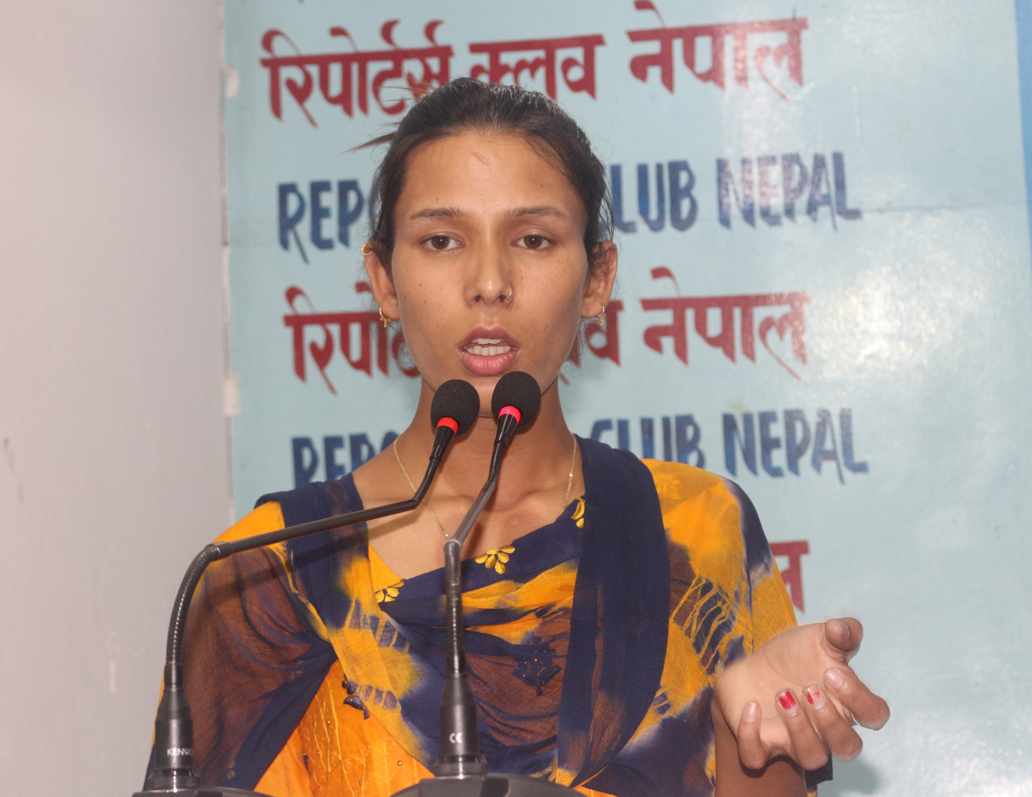 भारतीयले नेपाली केटालाई केटी बनाएर पठाए, कारबाही गराउन सरकारले पहल नगरेको सुरेन्द्रको गुनासो