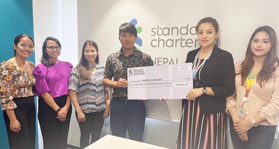 स्ट्याण्डर्ड चार्टर्डद्वारा ओपन नलेज नेपाललाई ३० लाख सहायता प्रदान