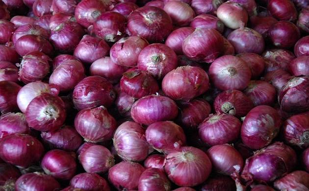 कालीमाटी बजारमा दुई दिनदेखि प्याज आएन, कालोबजारी गर्ने १७ जना कारबाहीमा