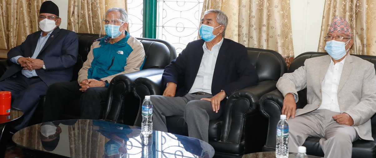अब फेरि राजनीतिक मुठभेड, प्रधानमन्त्री र राष्ट्रपति विरुद्ध ५ दलिय मोर्चा