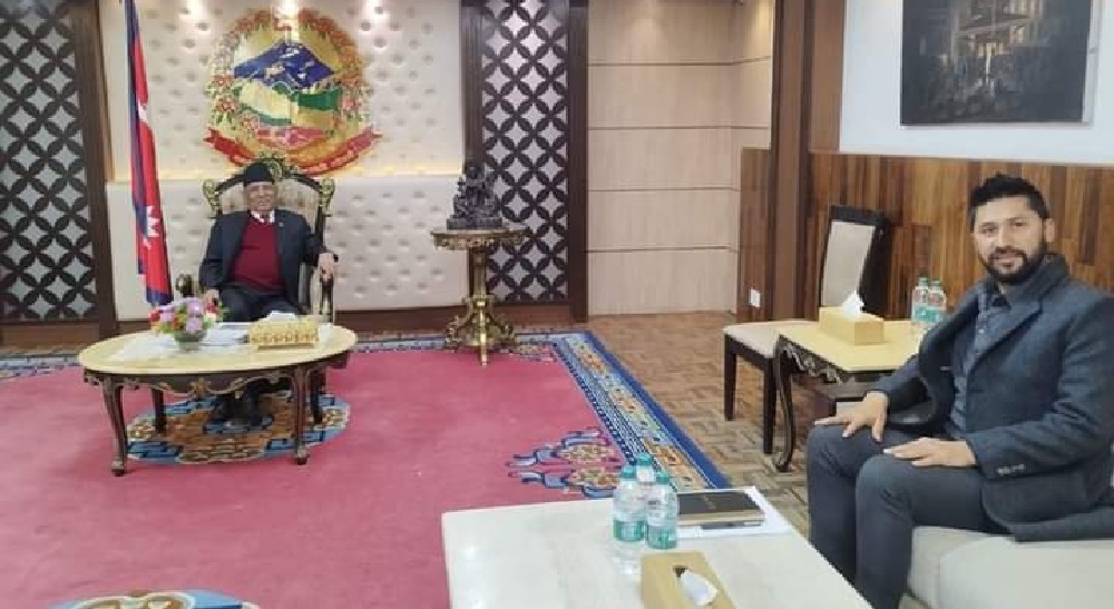 प्रधानमन्त्री प्रचण्डलाई भेट्न पुगे गृहमन्त्री लामिछाने, के भयो कुराकानी ?