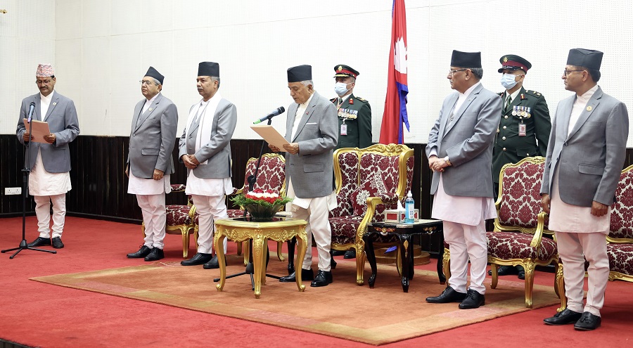 नवनियुक्त परराष्ट्रमन्त्री साउदले लिए शपथ