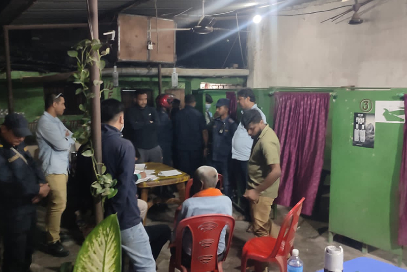 ५० हजार घुससहित रंगेहात पक्राउ परे वडाध्यक्ष र सचिव