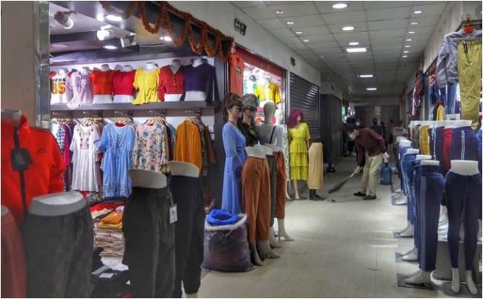 सरकारको आग्रहः दशैँमा नयाँ लुगा नकिन्नु