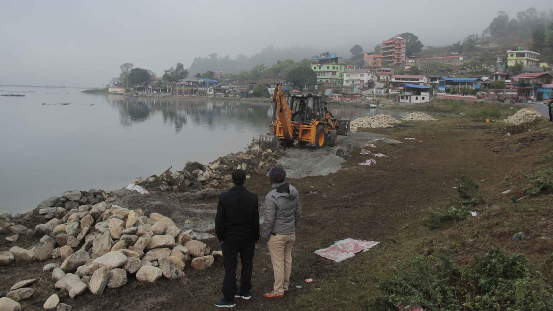 पोखराको फेवा किनारमा मात्र ४९३ संरचना अवैध, महानगरले डोजर चलाउने