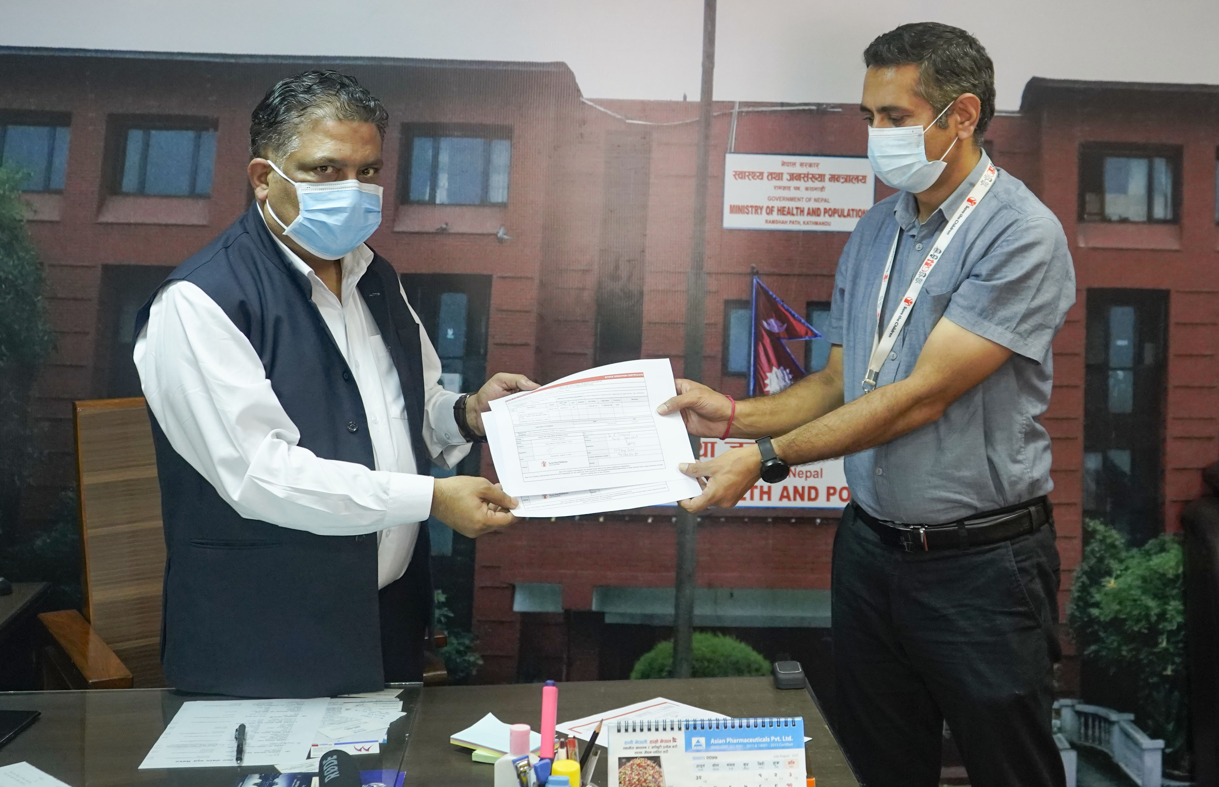 सेभ द चिल्ड्रनद्वारा एक करोड ७५ लाख रुपैयाँ बराबरको सात थान आईसीयू भेन्टिलेटर हस्तान्तरण