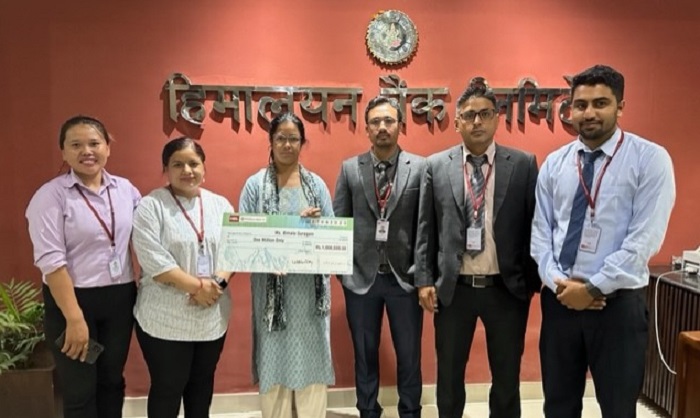 हिमालयन बैंकद्वारा दश लाखको दुर्घटना मृत्यृ बीमा दाबी भुक्तानी