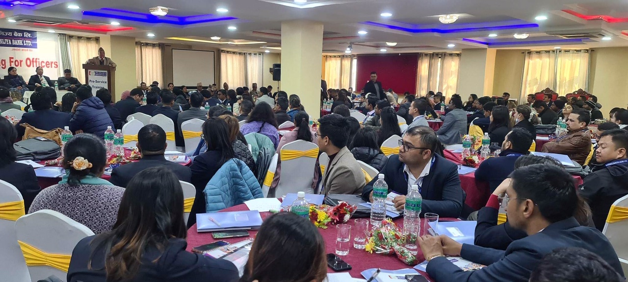 राष्ट्रिय वाणिज्य बैंकद्धारा दुई सय जना नवनियुक्त अधिकृतहरुलाई पूर्व सेवाकालिन तालिम प्रदान