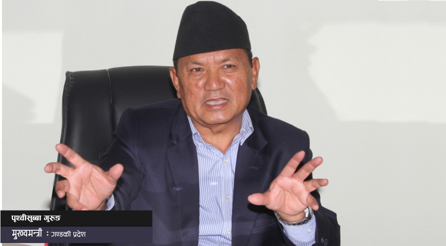 'संविधान एक पटक लेखेपछि ढुङ्गाको अक्षर हो भनेर बुझ्नेको पनि कमी छैन'