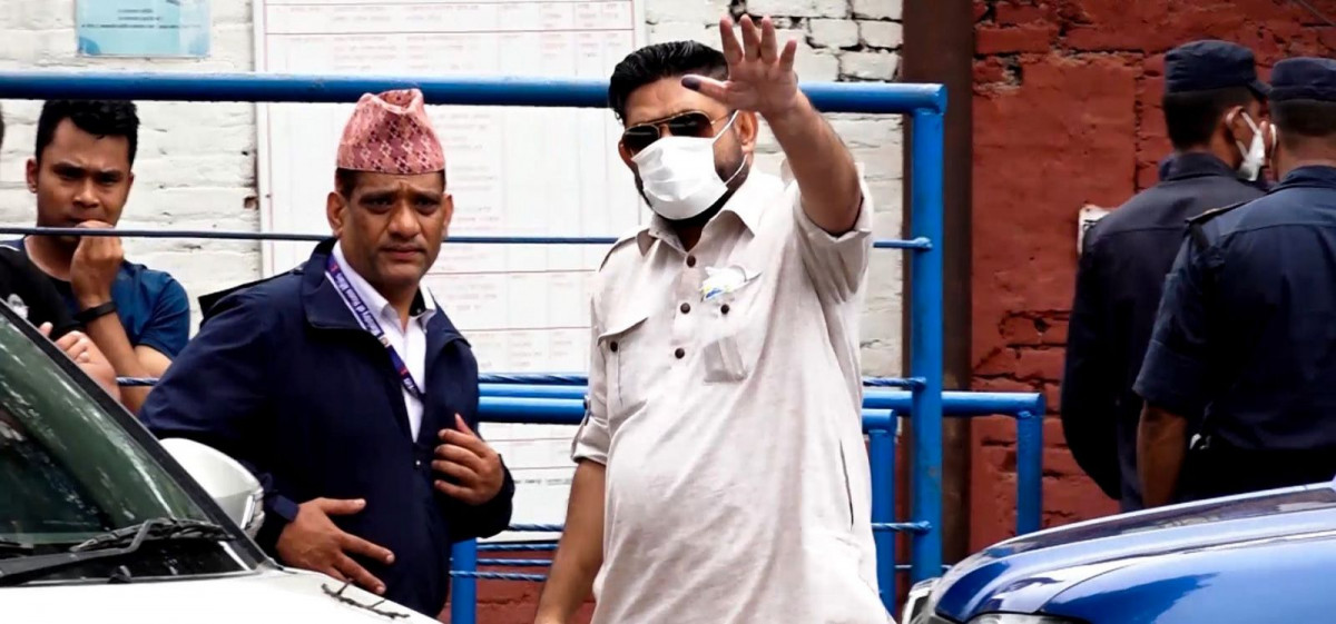 सशस्त्र प्रहरी बलका पूर्व डिआईजी कोइराला पक्राउ