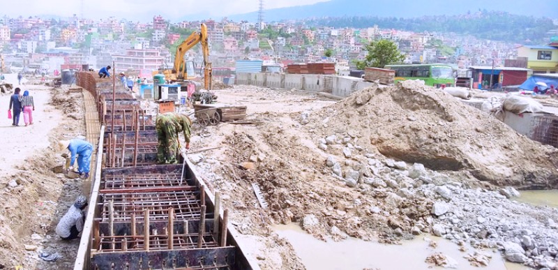 कलंकी-चाबहिल सडक खण्ड विस्तार हुन हिउँद कुर्नुपर्ने