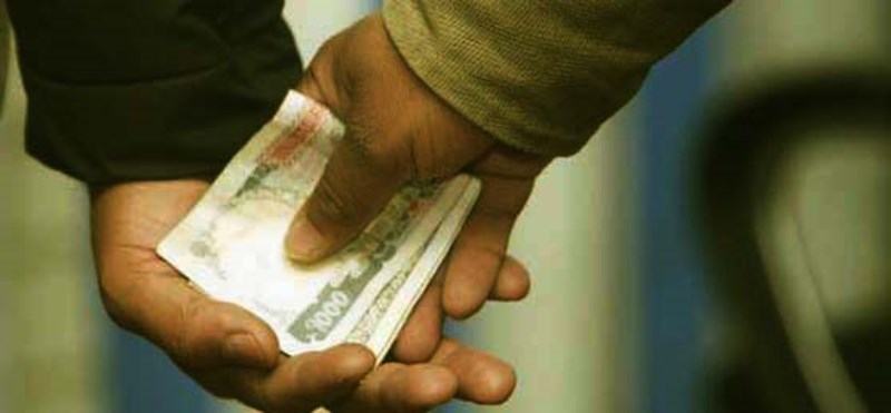 यसरी हुन्छ मन्त्रालय भित्र कमिसनको चलखेल