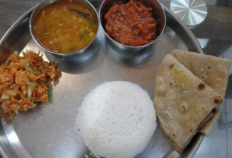२५ रुपैयाँमा खाना ! सुन्दा पत्याउन नै गाह्रो