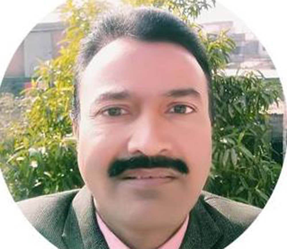 त्रिविका सहायक डिन घुस लिँदालिँदै च्याप्पै