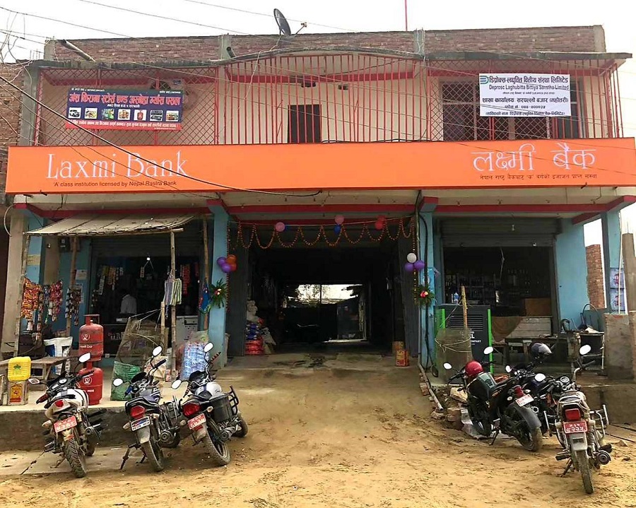 लक्ष्मी बैंकको नयाँ शाखा महोत्तरीको सरपल्लोमा