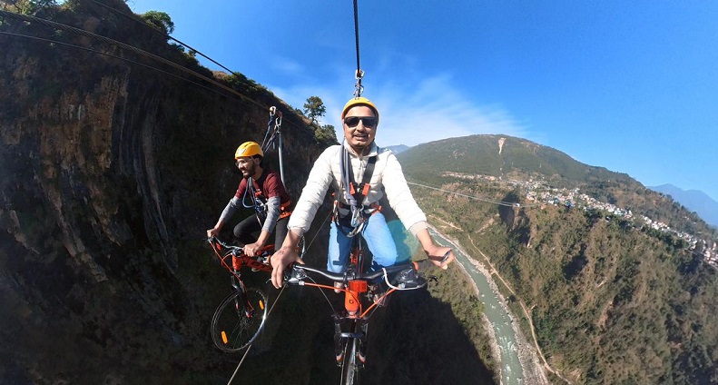 द क्लिफमा विश्वकै अग्लो र लामो व्यवसायीक स्काइ साइक्लिङ शुरु