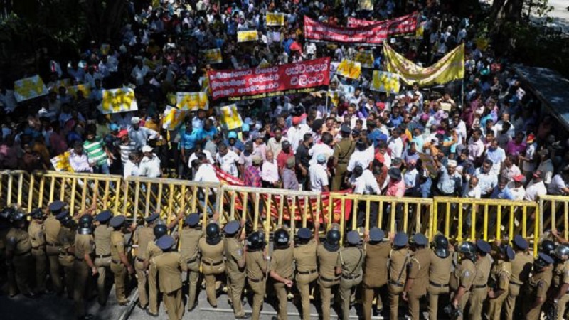 विदेशी मुद्रा सङ्कट बढ्दै गएपछि श्रीलङ्कामा डिजेल अभाव
