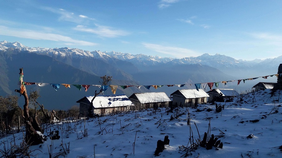 हिमपातले घुन्सा गाउँ अध्यारोमा