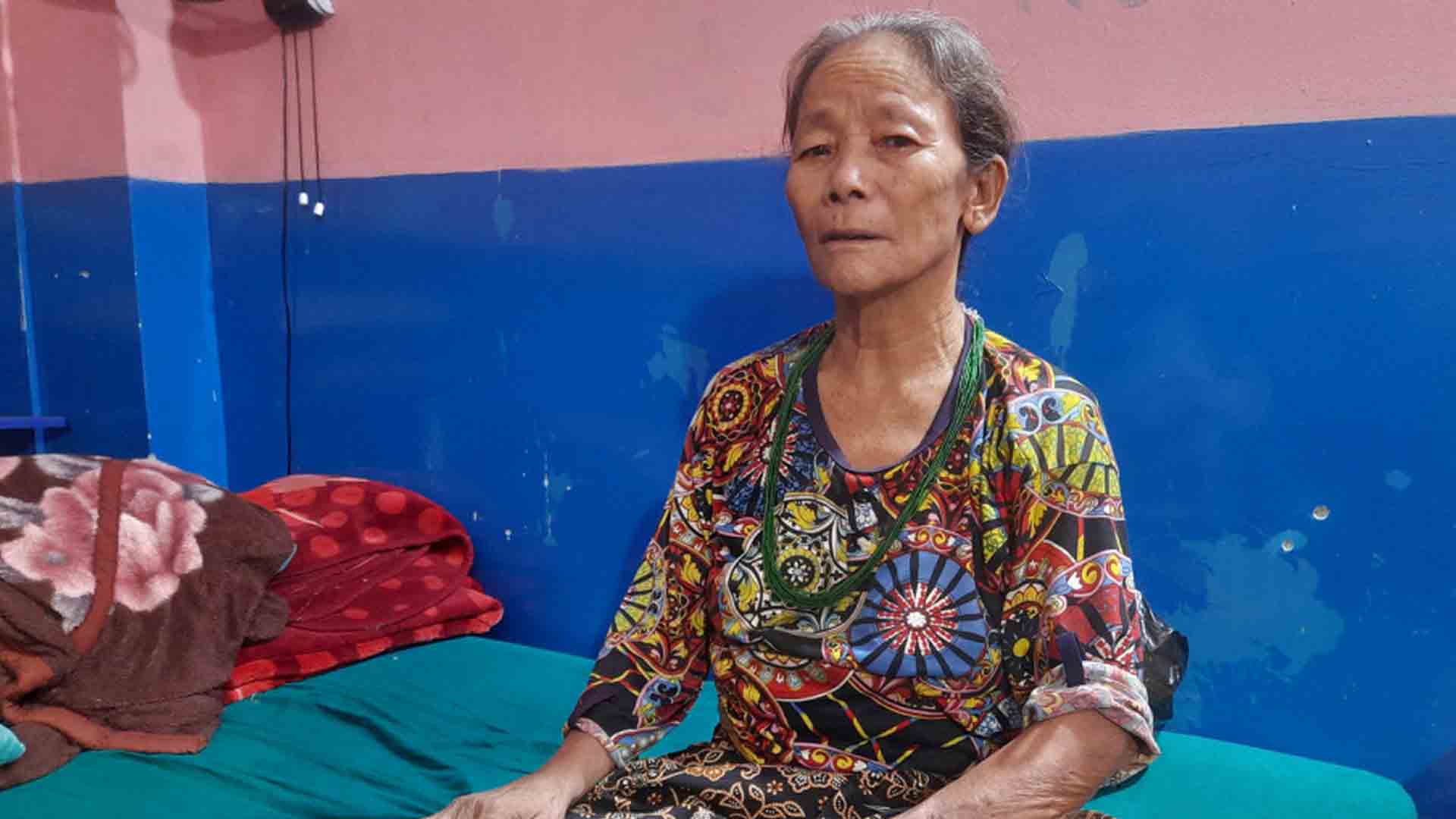 अस्पतालको रकम तिर्न नसक्दा अलपत्र परेकी छिन् टीकादेवी