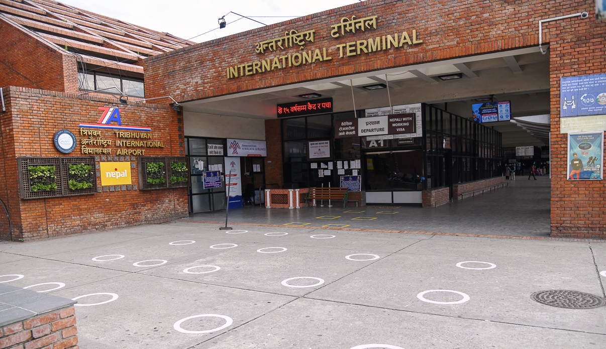 ६ महिनामा ४ लाख नेपाली विदेशिए