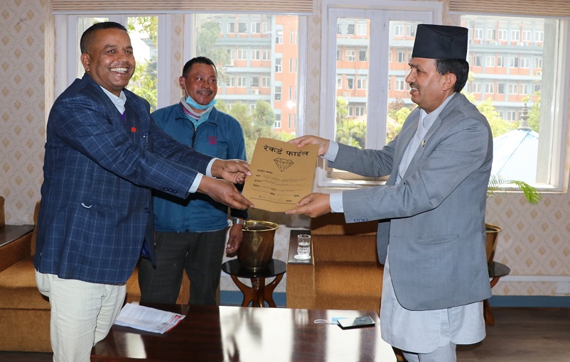 कानून नमान्ने पर्यटन कम्पनीलाई कारबाही गर्न माग