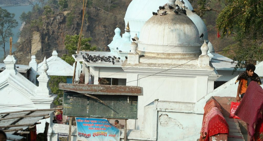 बराहक्षेत्रको कात्तिके मेलामा झण्डै चार लाख तीर्थालु