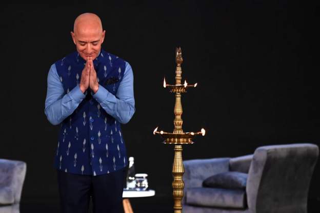 अब जेफ बेजोसले पनि अमेजनको सिइओ पद त्याग्ने