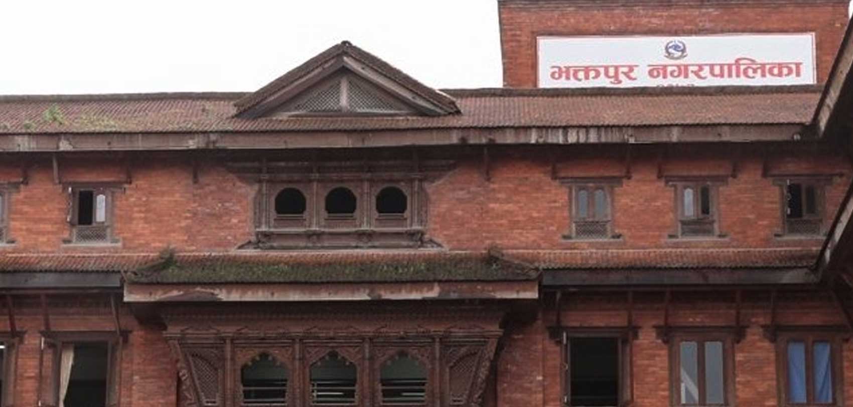 भक्तपुरले गर्न थाल्यो पीडितको खोजी, २४ सै घण्टा अक्सिजन सहितको कोभिड भवन स्थापना