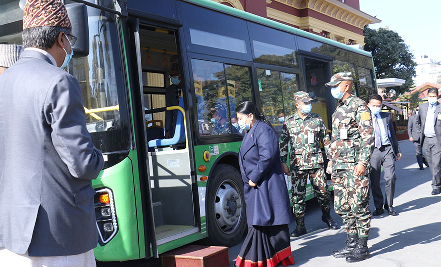 साझा बसमा राष्ट्रपति सरर