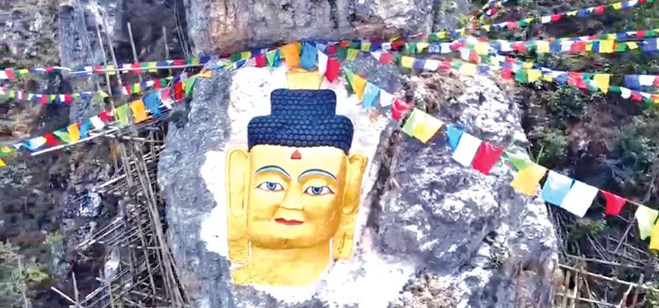 पहरो खोपेर बुद्धको मूर्ति, मुर्ति कुँद्न काठमाडौंदेखि ओखलढुङ्गासम्म