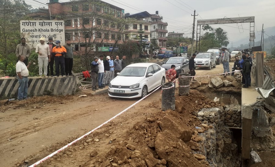 अठार घन्टापछि एकतर्फी खुल्यो पृथ्वी राजमार्ग