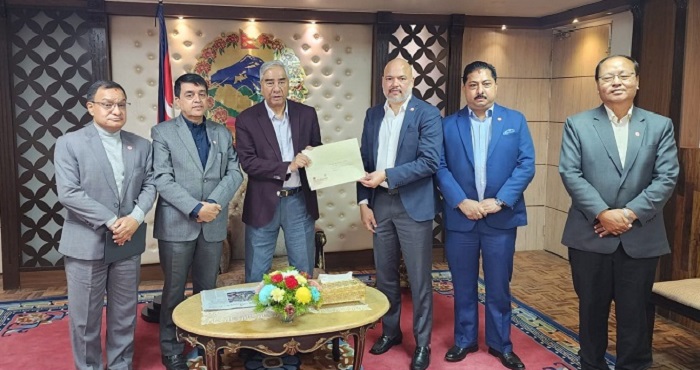 अर्थतन्त्रमा देखिएका समस्या समाधान गर्न शीर्ष नेतालाई भेट्दै महासंघ