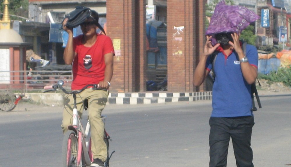गर्मी अहिलेको भन्दा पनि बढ्ने, सकेसम्म बाहिर ननिस्कन आग्रह