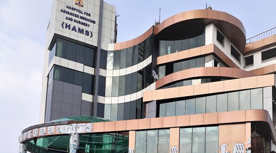 अनेक हुन्छ नेपालमा, अस्पतालको छतमा हेलिकप्टरको पङ्खा खस्यो