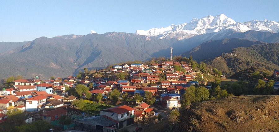 सुनसान बन्दै लमजुङका घरबास
