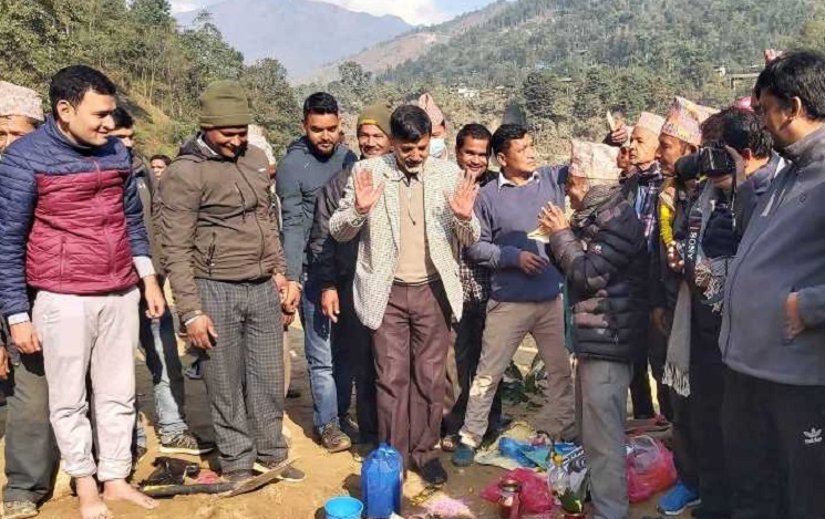 ‘पढ्दै कमाउदै’ गर्ने कार्यक्रम ल्याएका हौँ'
