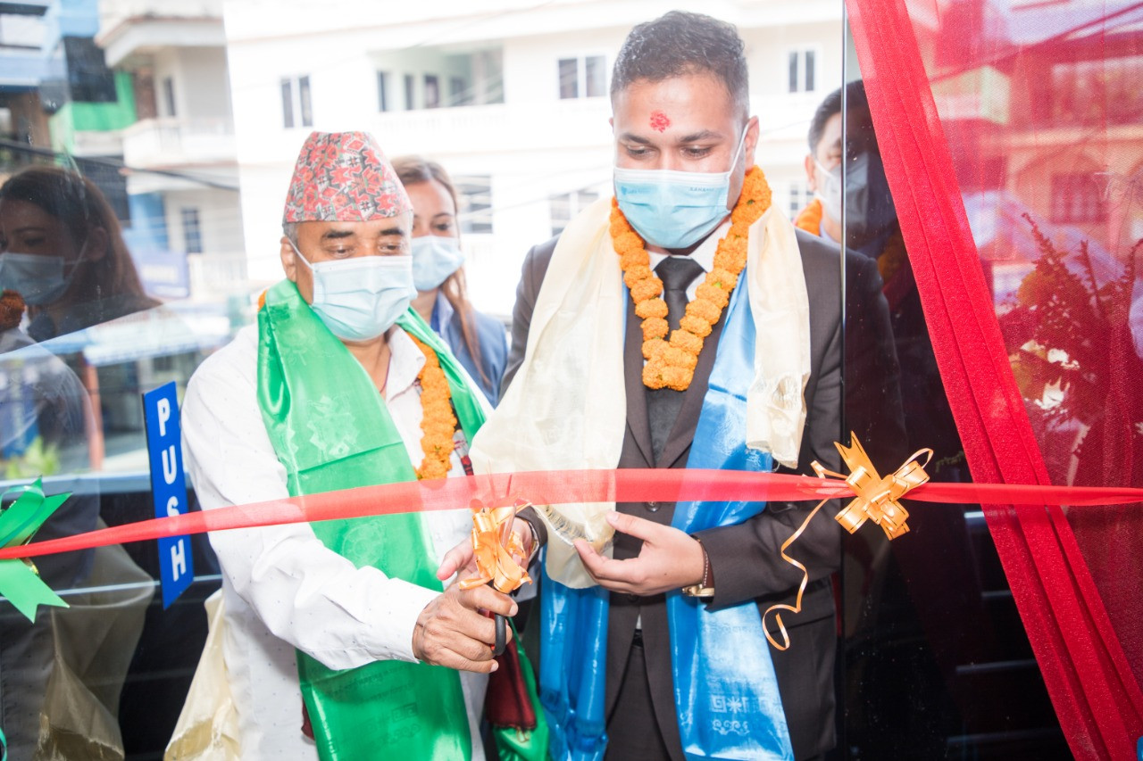 लुम्बिनी विकास बैंकका एकै दिन तीन शाखा उद्घाटन
