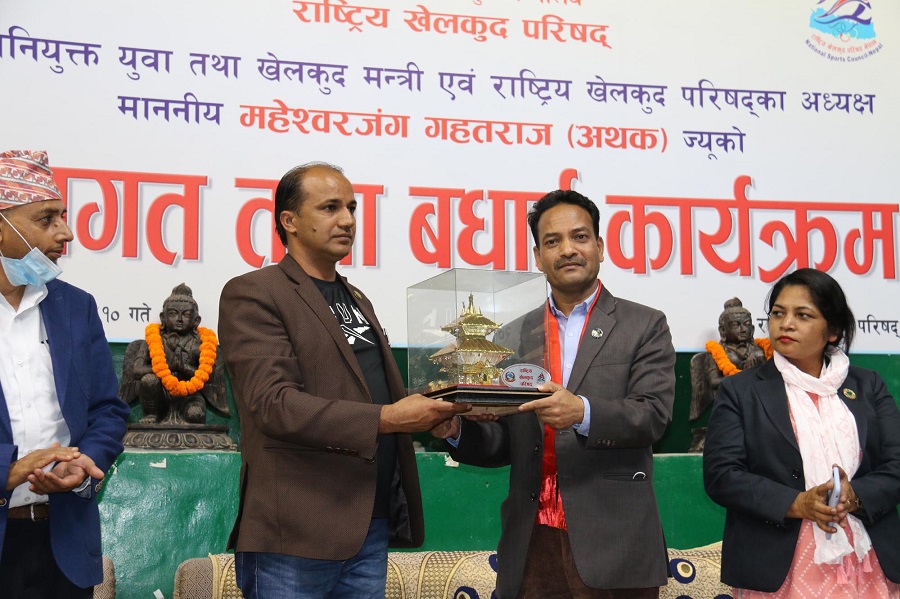 'खेलकुद विश्वविद्यालय संचालनका लागि आवश्यक प्रक्रिया अगाडी बढादैछु'
