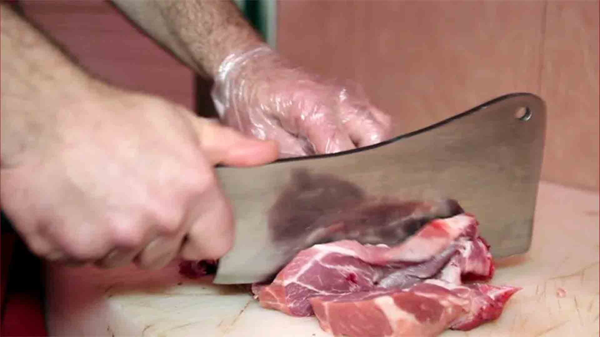 काठमाडौंमा अस्वस्थ मासु बेच्ने प्रतिस्पर्धा, दैनिक ७ सय ५० राँगा र २ हजारभन्दा बढी खसीको वध