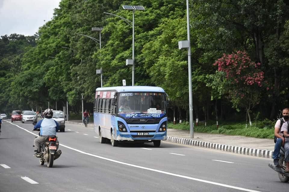 उपत्यकामा सञ्चालनमा हुन थाले केही सार्वजनिक सवारीसाधन