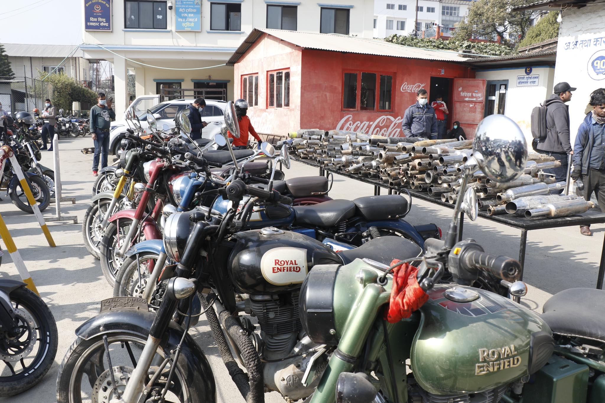 ३४२ वटा ठूलो आवाज निकाल्ने मोटरसाईकल कारवाहीमा