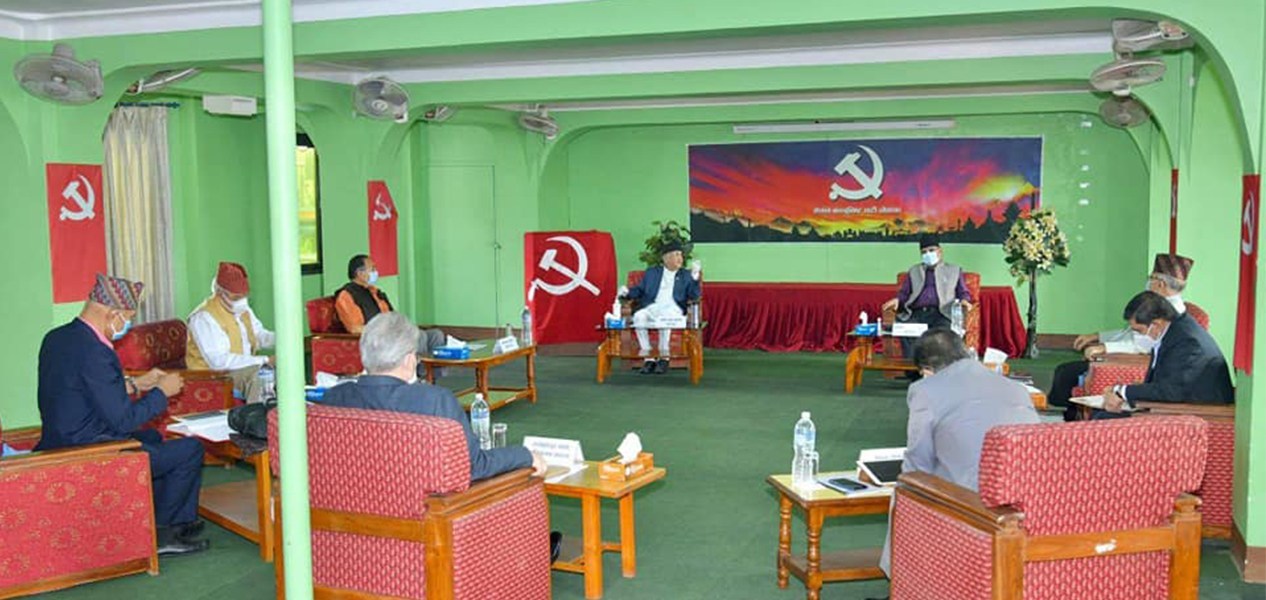 नेकपामा मन्त्रिपरिषद् हेरफेरबारे छलफल