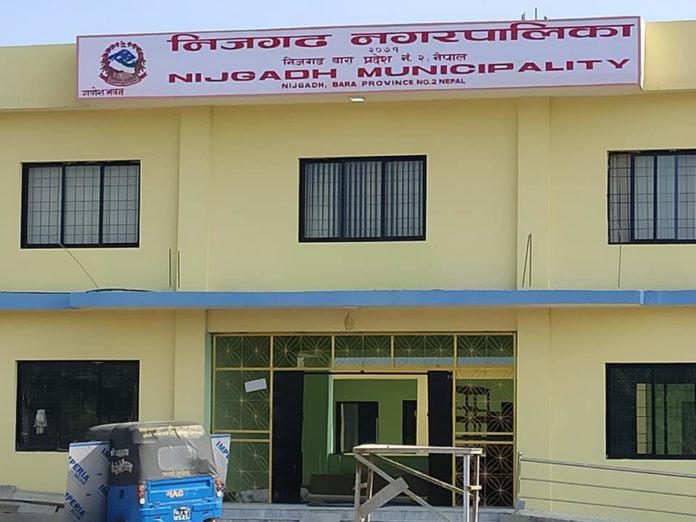 कोरोनाबाट ५ वर्षीय बालकको मृत्यु भएपछि निजगढ नगरपालिकाको एक बस्ती सिल गरियो