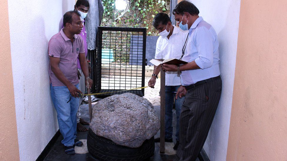 श्रीलंकामा भेटियो झन्डै १२ अर्बको नीलमणि