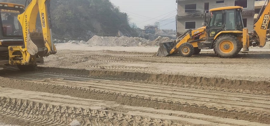 नदीजन्य निर्माण सामग्री अभाव