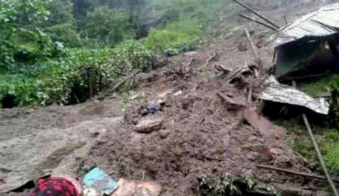सिन्धुपाल्चोकको मेलम्चीमा पहिरो, ८ जना वेपत्ता