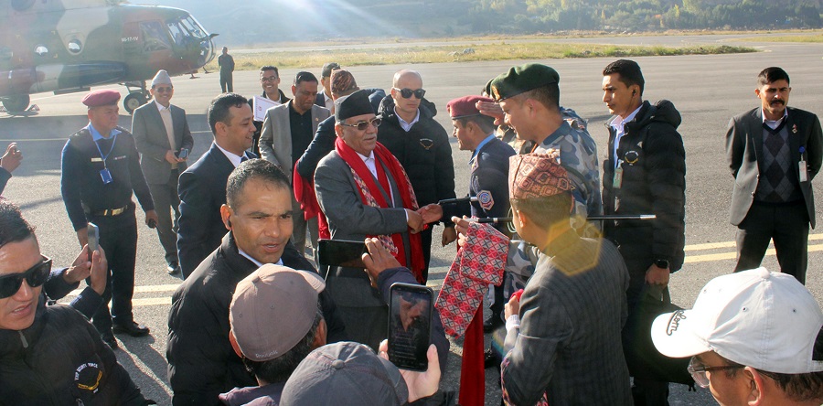 प्रधानमन्त्री दाहाल मुस्ताङमा