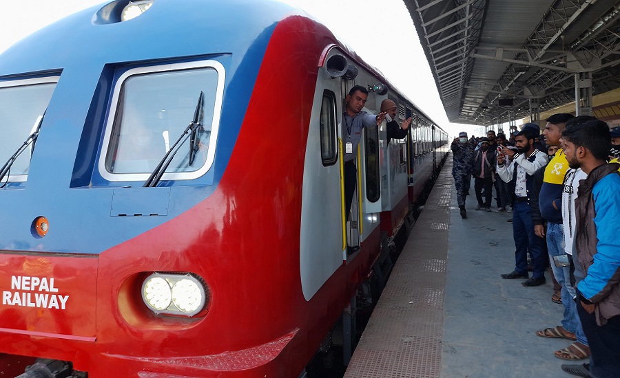 रेलमा यात्रुको चाप बढ्दै, थप दुई सेट रेल आवश्यक